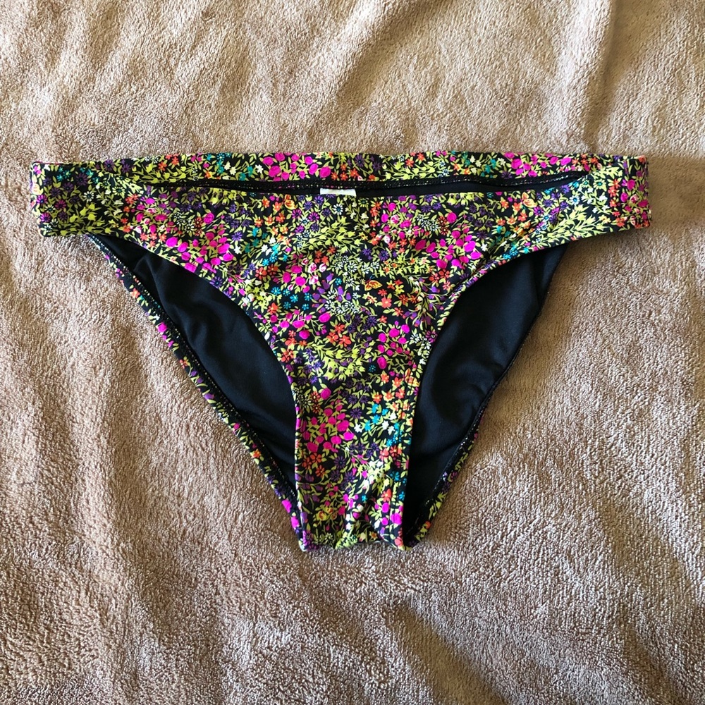 Floral Print Bikini Bottom Size M